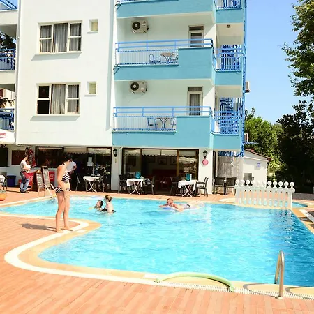 Ξενοδοχείο Pinar 2*